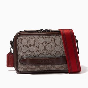 Coach charter Crossbody